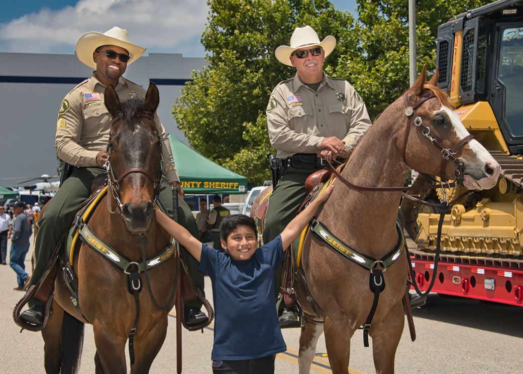 Children meeting first responders at the Expo